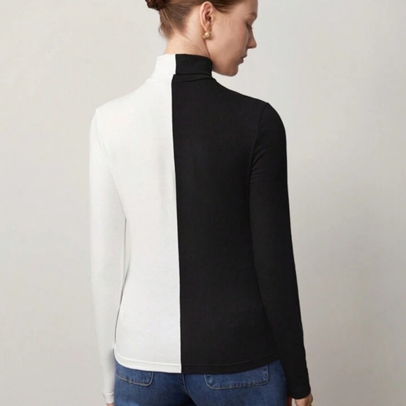 Black & White Colorblovck Turtleneck - Picture 5 of 5